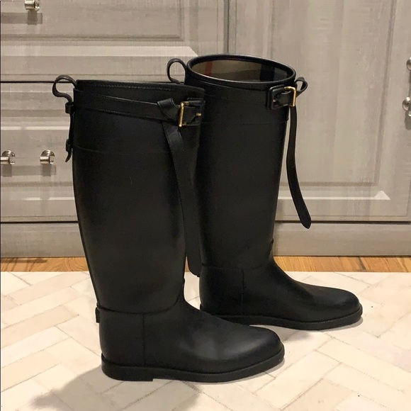 Burberry Black Winter & Rain Boots - Picture 1 of 5